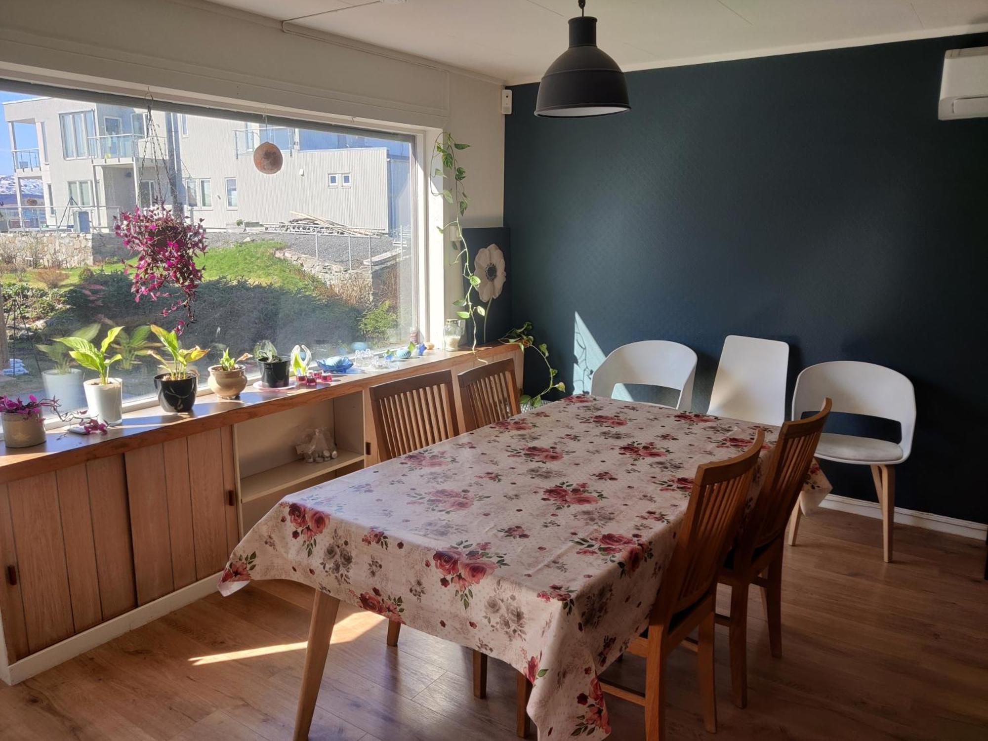Feelhome 4 Bedrooms Apartment Polarvegen Tromso Ruang foto