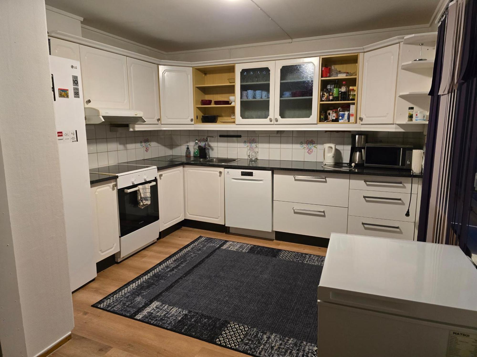 Feelhome 4 Bedrooms Apartment Polarvegen Tromso Bagian luar foto